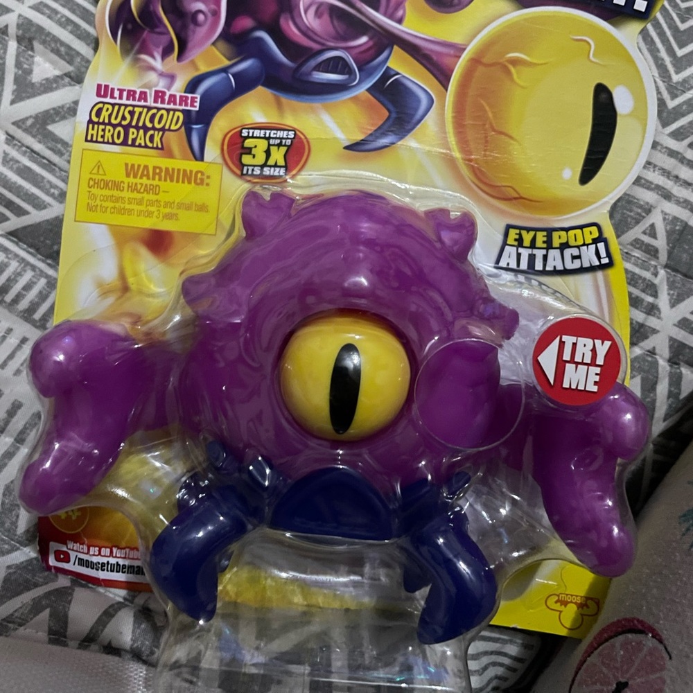 Heroes of Goo Jit Zu Ultra Rare Crusticoid